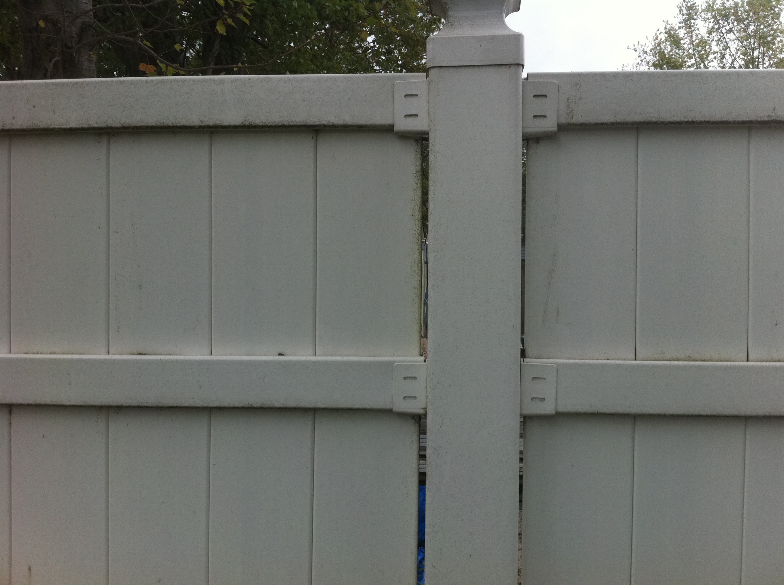 Compare Our Fences Vs Home Depot Lowes Fencing Free Quote Vinyl Wood Aluminum Chain Link Fence